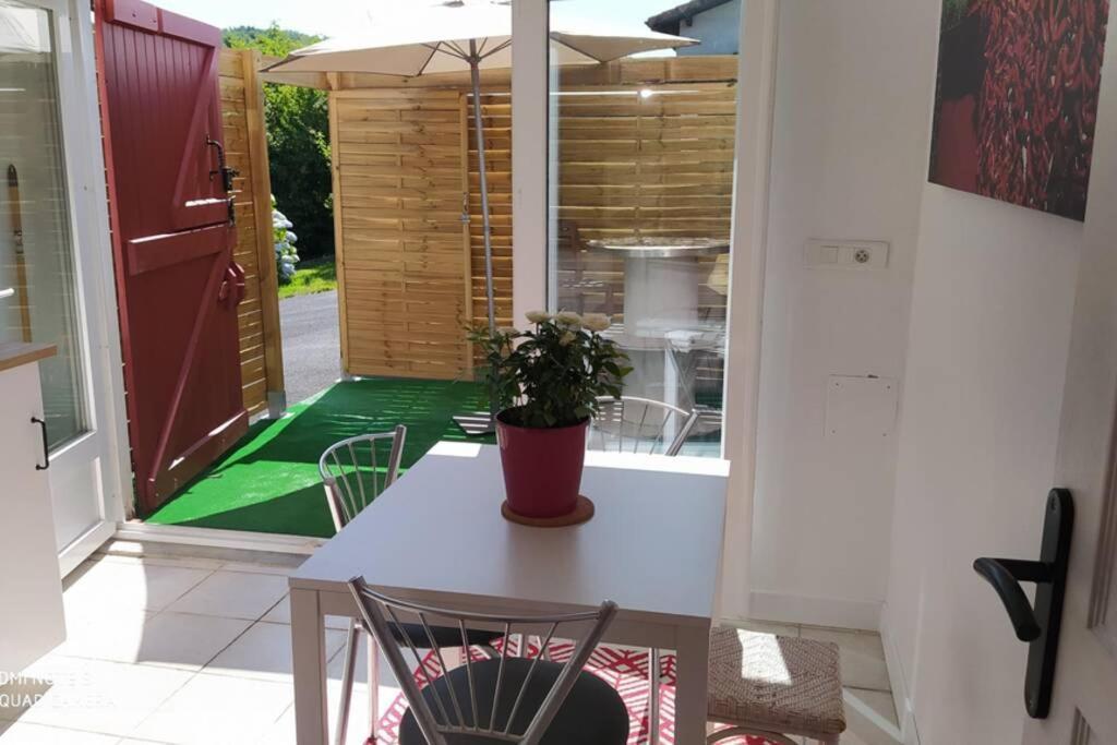 Appartement Tout Confort Au Calme Avec Jacuzzi Mouguerre Екстериор снимка