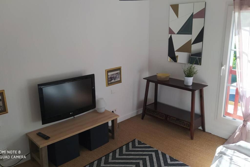 Appartement Tout Confort Au Calme Avec Jacuzzi Mouguerre Екстериор снимка