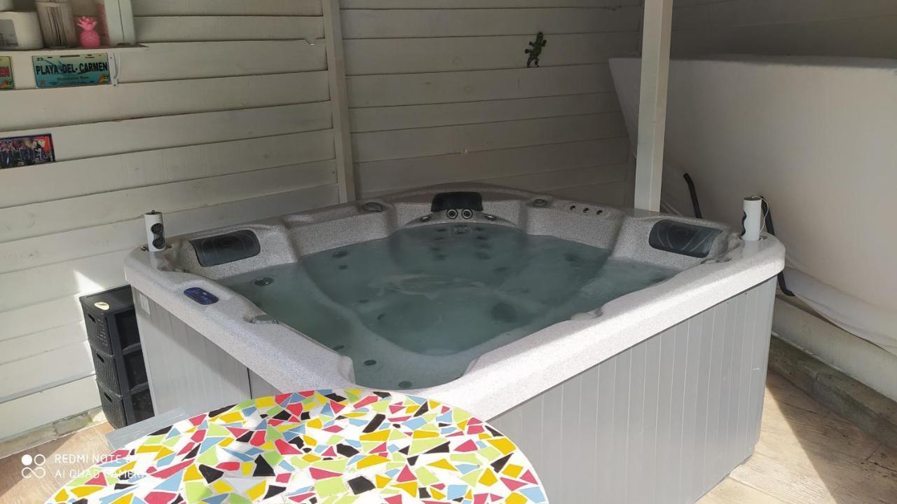 Appartement Tout Confort Au Calme Avec Jacuzzi Mouguerre Екстериор снимка